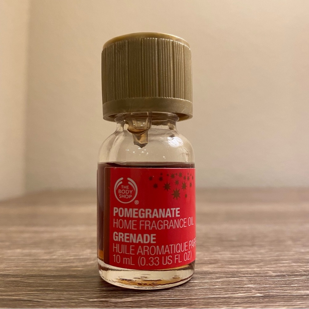 Body Shop Home Fragrance Oil in Pomegranate scent